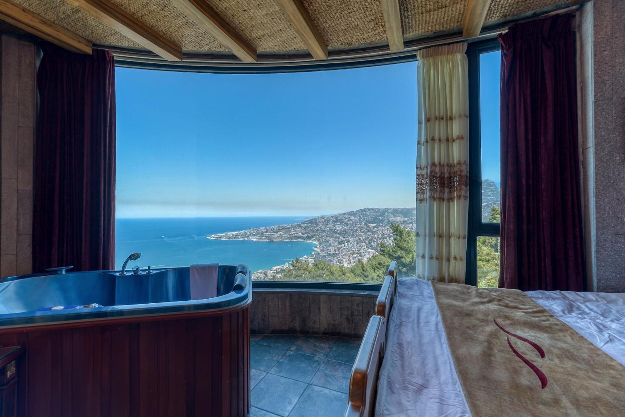 Bay Lodge Boutique Hotel Jounieh Exterior foto
