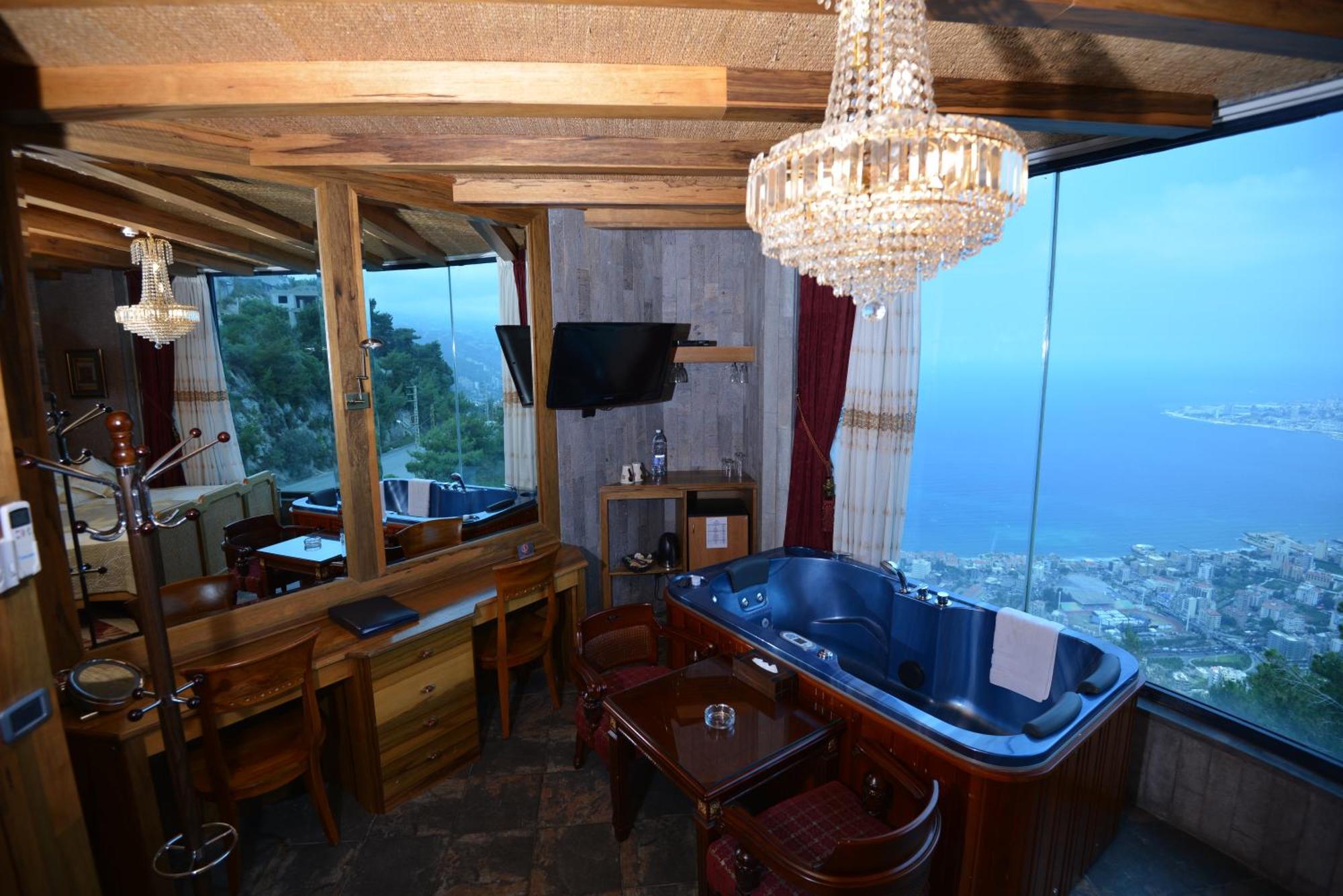 Bay Lodge Boutique Hotel Jounieh Exterior foto