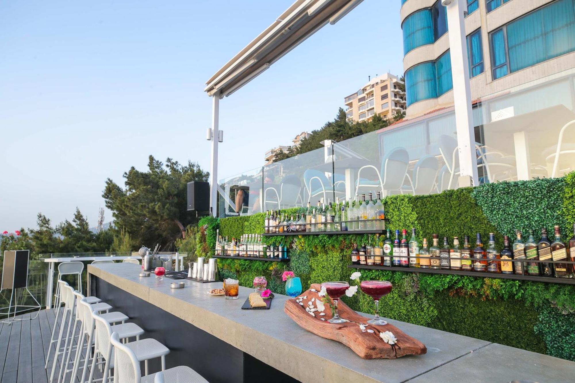 Bay Lodge Boutique Hotel Jounieh Exterior foto