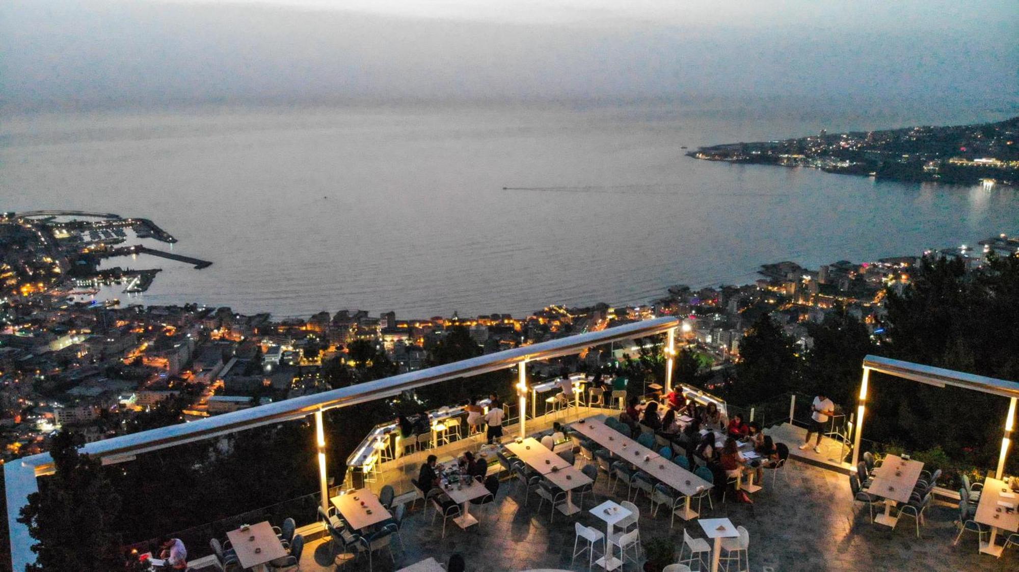 Bay Lodge Boutique Hotel Jounieh Exterior foto