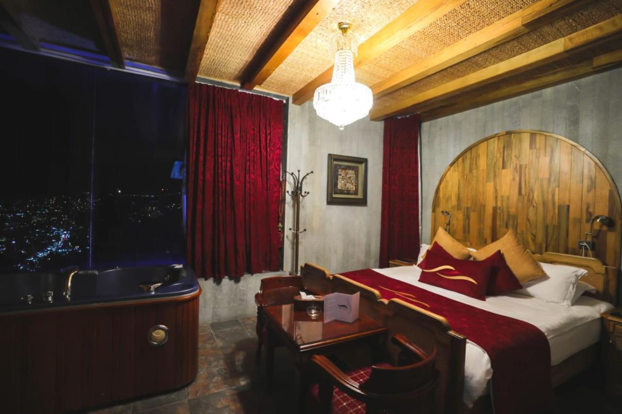 Bay Lodge Boutique Hotel Jounieh Exterior foto